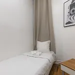 Chic & Centra 2 Bedrooms In The Heart Of Le Marais