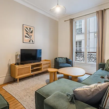 Chic & Centra 2 Bedrooms In The Heart Of Le Marais Apartment Paris