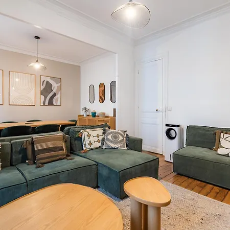 Chic & Centra 2 Bedrooms In The Heart Of Le Marais Apartment *